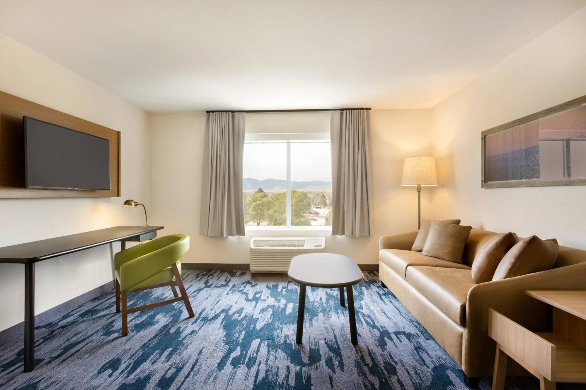 Fairfield Inn & Suites By Marriott Boulder Лонгмънт Екстериор снимка