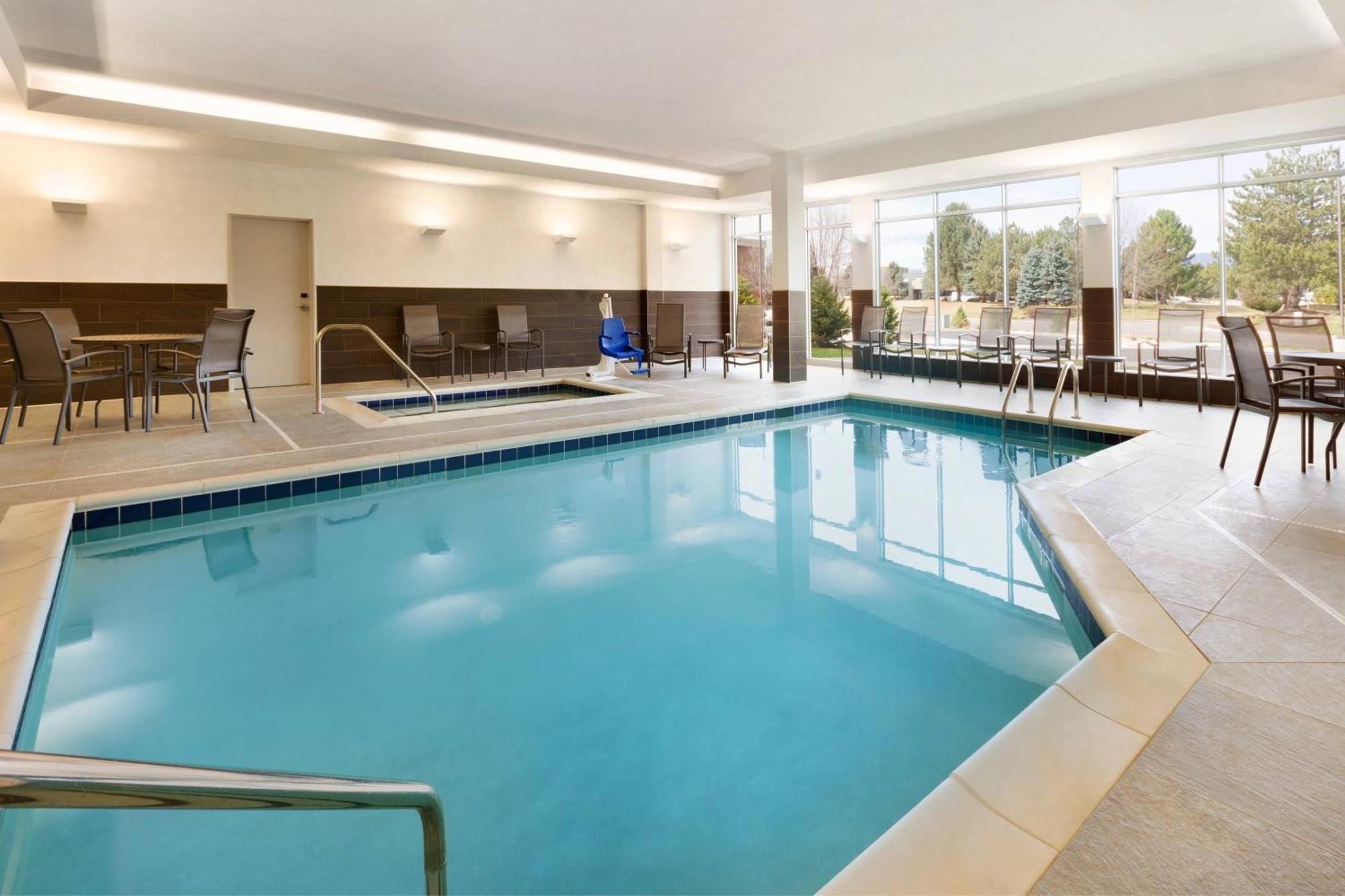 Fairfield Inn & Suites By Marriott Boulder Лонгмънт Екстериор снимка